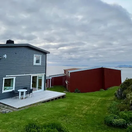 Midnight Sun Paradise Lofoten Feriehus Bostad