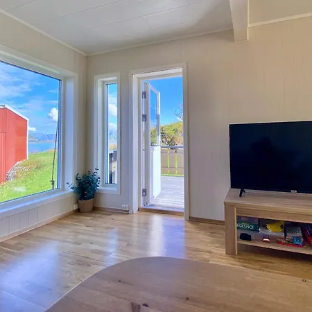 Midnight Sun Paradise Lofoten Holiday home Bostad